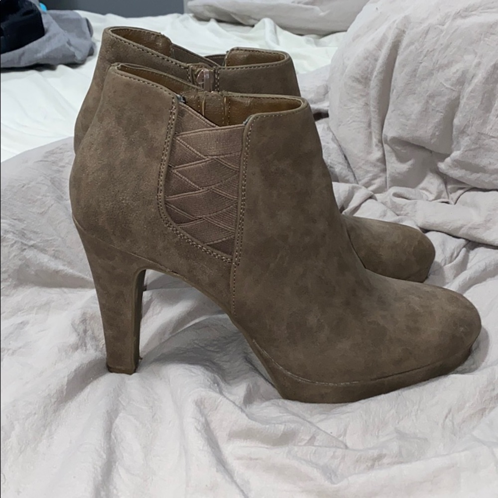 Heeled ankle boots.